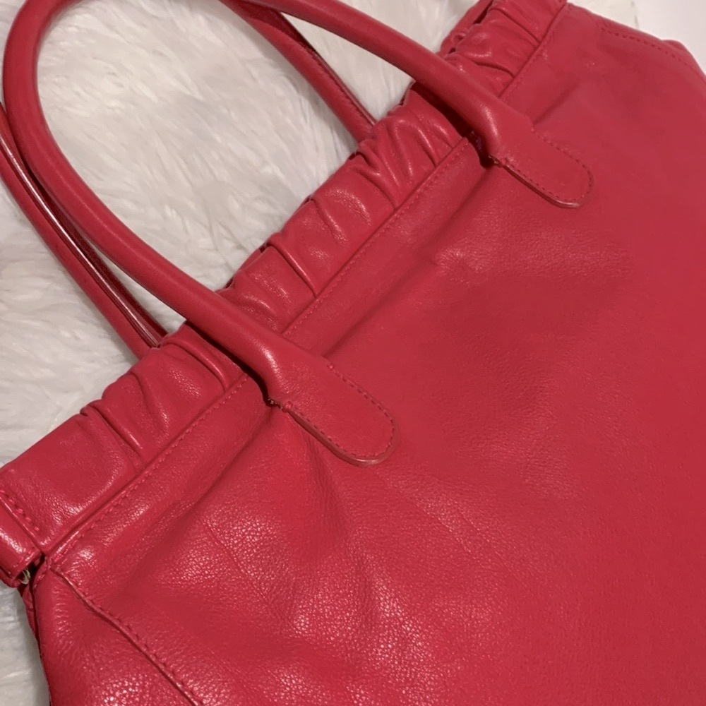 RED VALENTINO Pink/Fuschia Supple Leather Bag/Tote Elegant Large Bow Detail - Picture 9 of 14